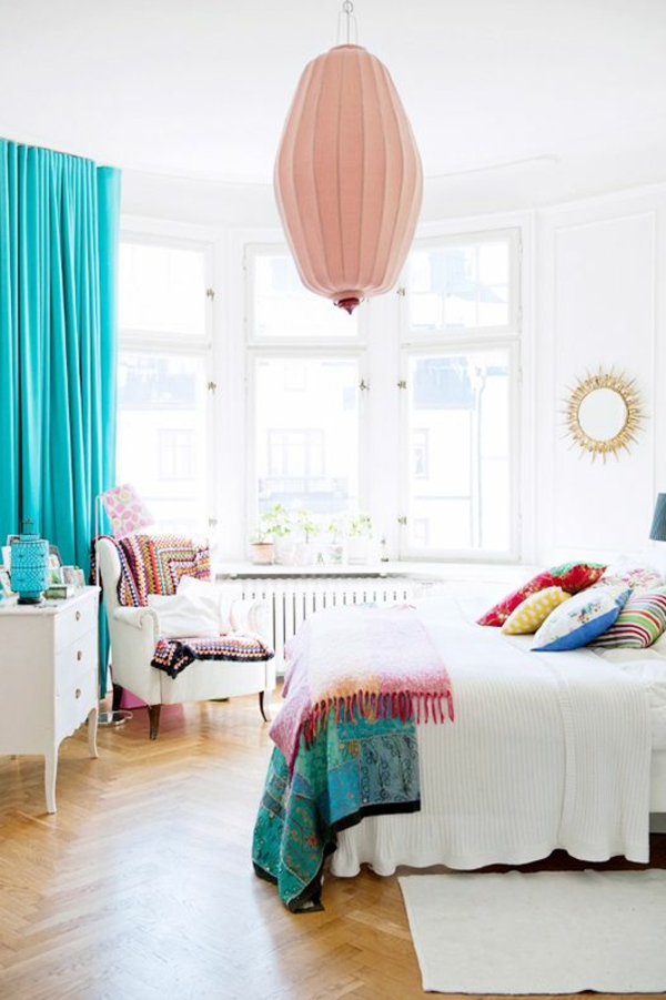 schlafzimmer design weiß farbige elemente