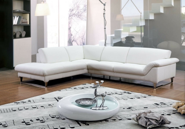 schöne sofas weiße couch leder metallenes gestell