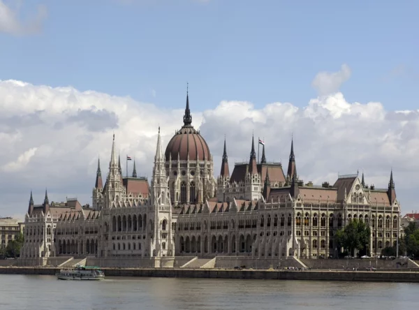 sehenswürdigkeiten budapest besichtigen parlament