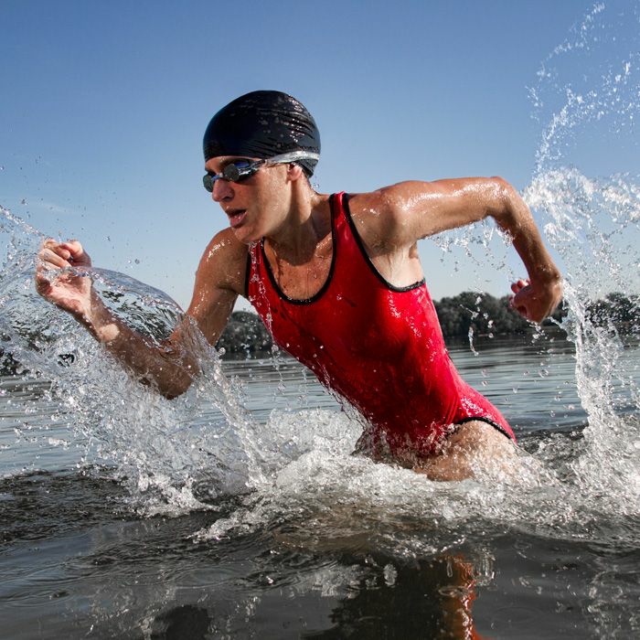 Ausdauer Training sportarten schwimmen und rennen