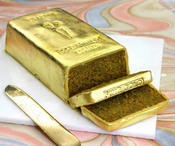 außergewöhnliche torten kuchen gold glasur
