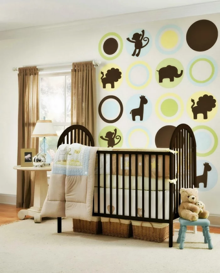 kinderzimmergestaltung babyzimmer elegantes gitterbett tolle wandgestaltung lustig