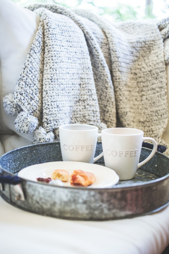 kaffee trinken morgens gewohnheit romantisch frühstück