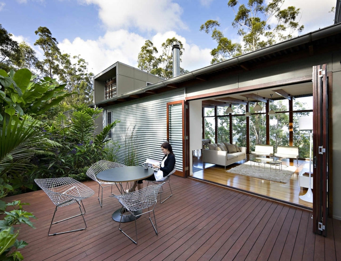 moderne terrassengestaltung moderne außenmöbel holzboden