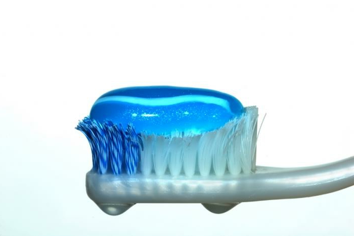 mundhygiene zahnbürste zahnpste richtige zahnplege