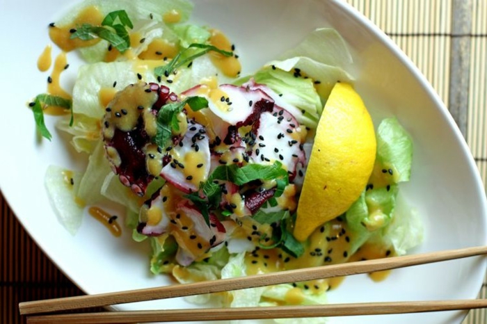 oktopus kochen rezepte oktopus salat mit früchten zubereiten