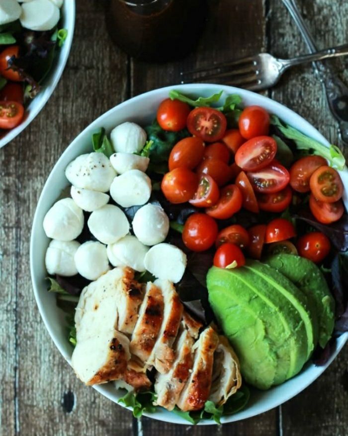 salate zum abnehmen salatrezepte avocado hähnchenfleisch