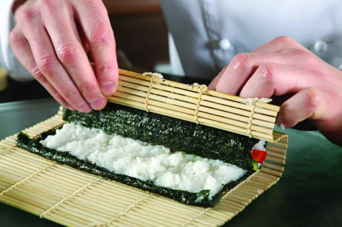 sushi-reis-kochen-ausrollen