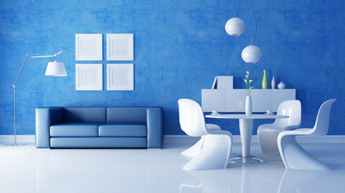 zimmerfarben ideen blaue wandfarbe blaues sofa weiße stühle