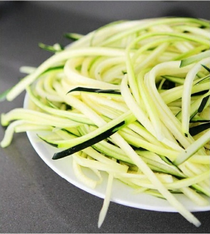 zucchini salat zuchini spaghetti zubereiten