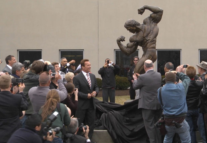 Arnold Schwarzenegger statue eröffnung prominews