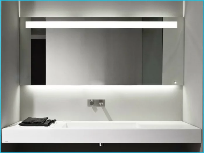 Badezimmer Spiegel Beleuchtung viereck modern