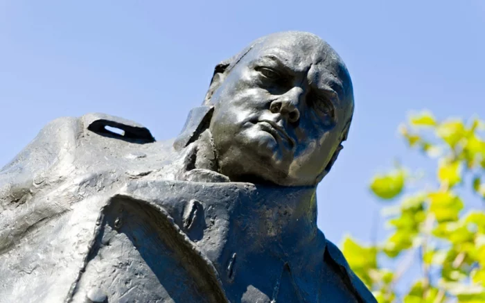 Winston Churchill statue promi news