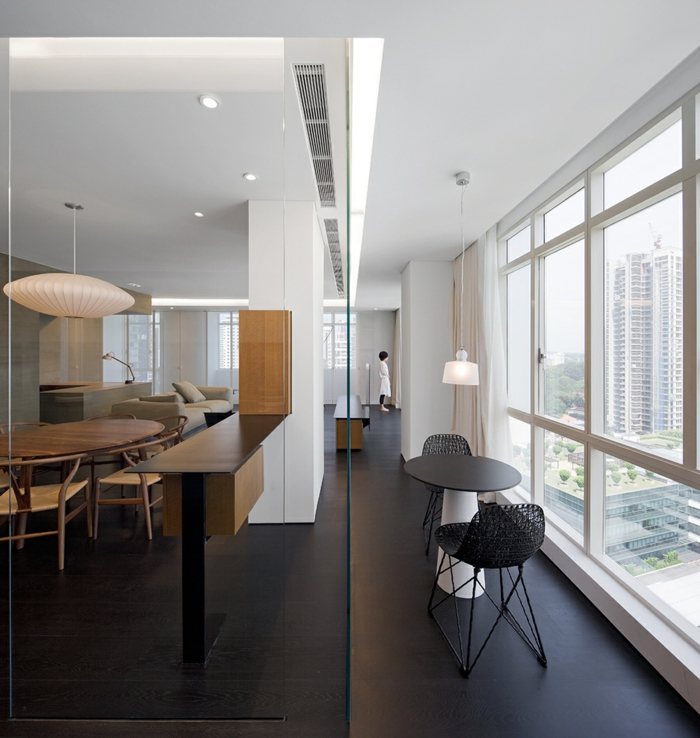 Wu Residence singapur industrial möbel glas raumteiler
