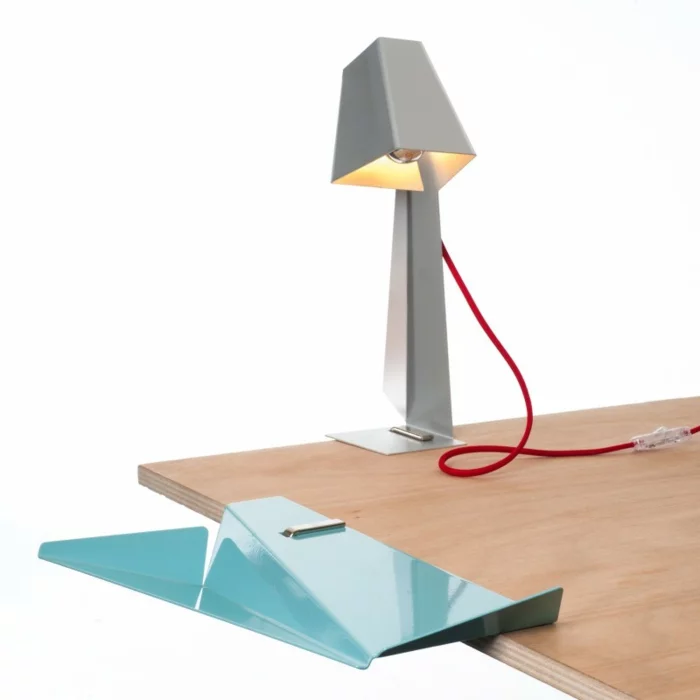 bürozubehör schreibtisch accessoires von pa design lampe und tisch