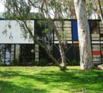 Charles und Ray Eames und ihr modernes Haus mit Garten
