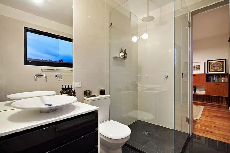 einrichtungstipp industrial style möbel badezimmer bodengleiche dusche glas