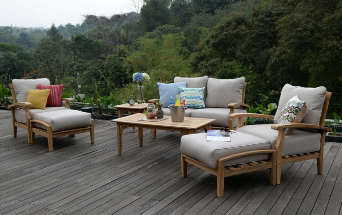 Passende Holzmöbel Pflege für Ihre Gartenmöbel