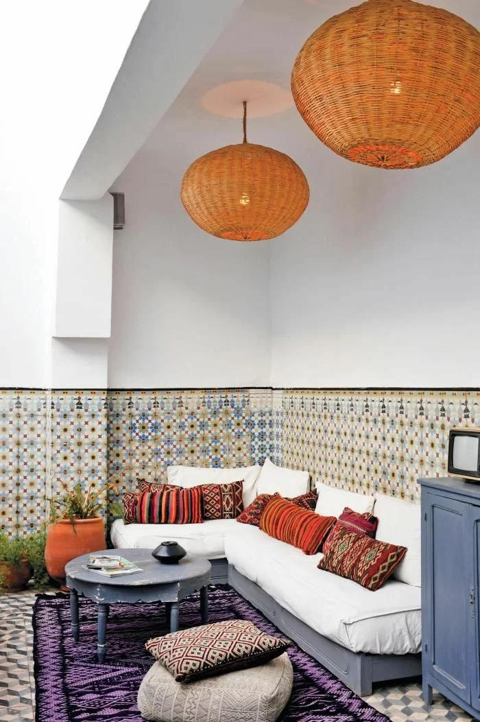 kleine terrasse gestalten rustikale möbel orientalischer stil