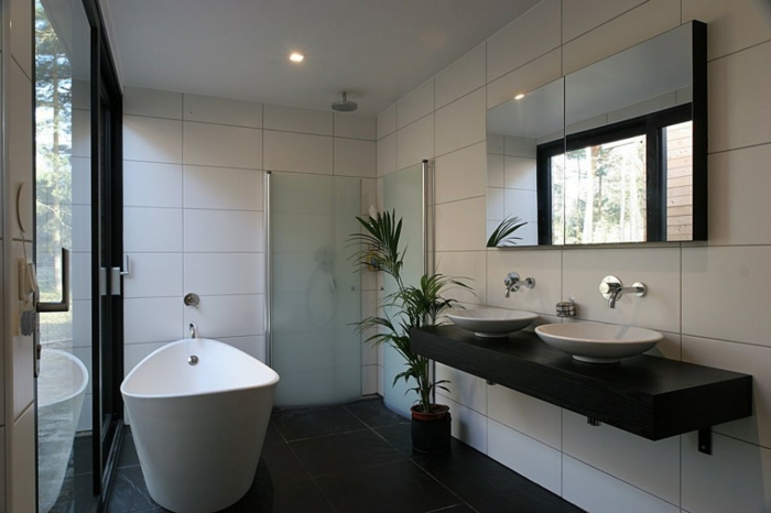 moderne badmöbel badewanne dusche pflanze