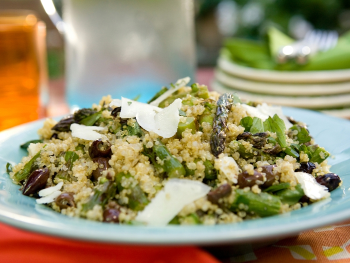quinoa rezepte grüner spargel oliven