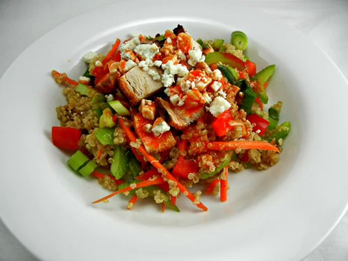 quinoa rezepte rindfleisch paprika frühlingszwiebel salat