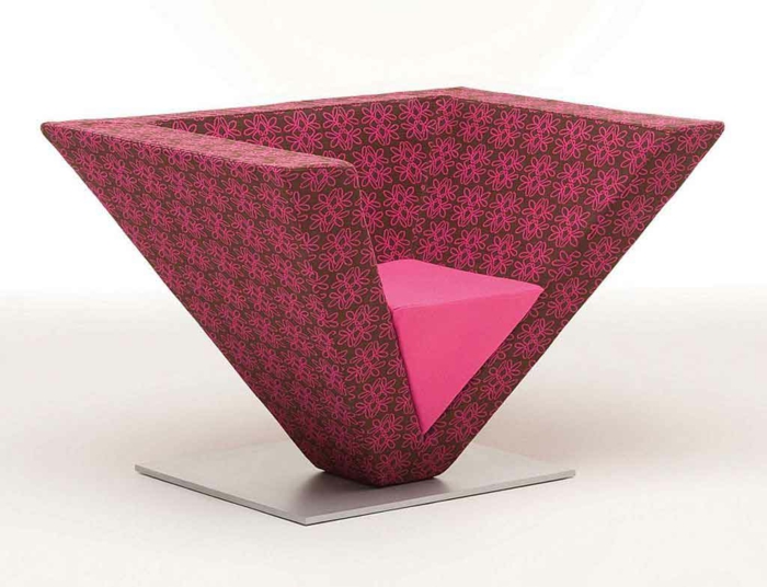 sitzmöbel moderner sessel pyramide design rosanuancen