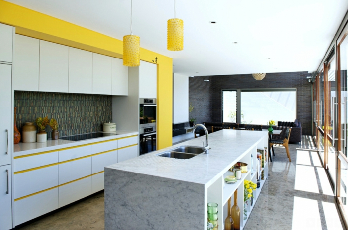 sommerfarben pantone farben gelb moderne kücheneinrichtung