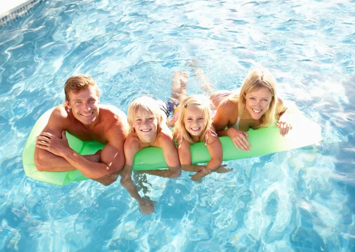 swimmingpools-familie-freude-freizeit-pool