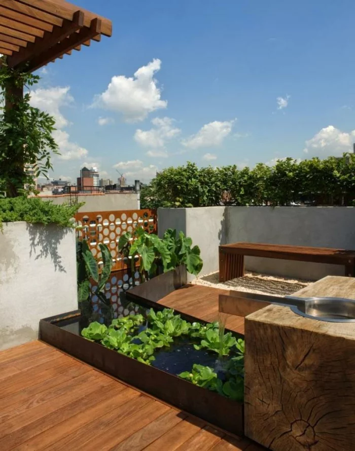 terrasse gestalten ideen wasser pflanzen holzboden