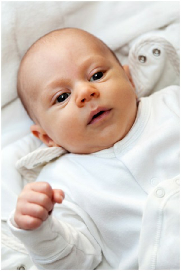 Babybettwäsche set textielien im vergleich schlafendes baby