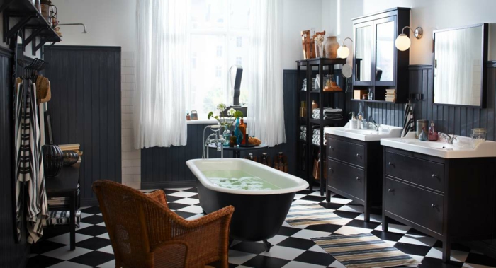 Badgestaltung Bad Ideen Badezimmer schwarz-weiß grauer raffiniert