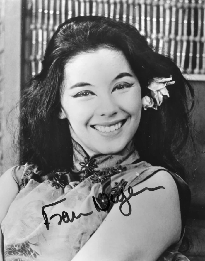 Nancy “Ka Shen” Kwan haarschnitt 50er jahre frisuren