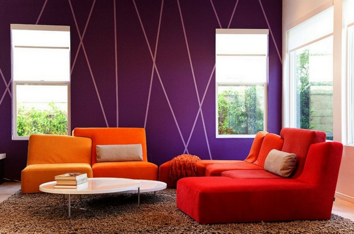 kleines wohnzimmer einrichten farbige möbelstücke frische wandgestaltung