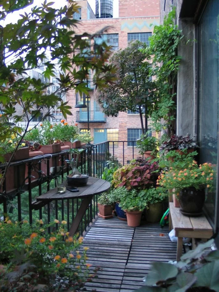 terrassenbepflanzung balkonmöbel und balkonpflanzen grüne ideen