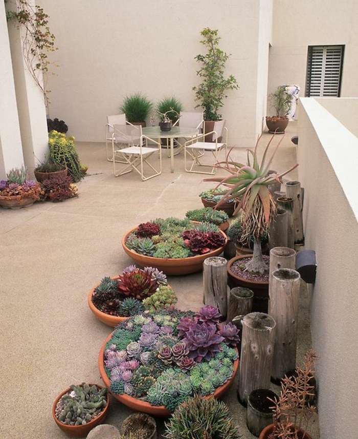 terrassenbepflanzung möbel und balkonpflanzen grüne terrassengestaltung ideen