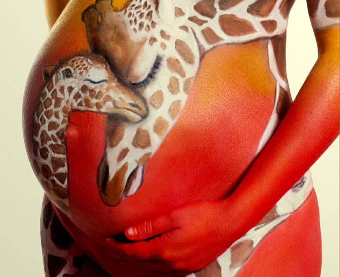 Babybauch Bemalung mit Girafe