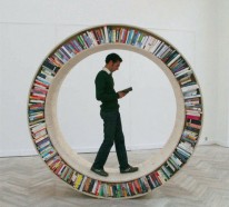 Bücherregale, die das Lesen attraktiver machen