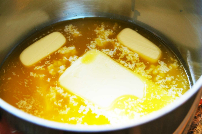 ayurveda rezepte Ghee selber machen butter flüssig