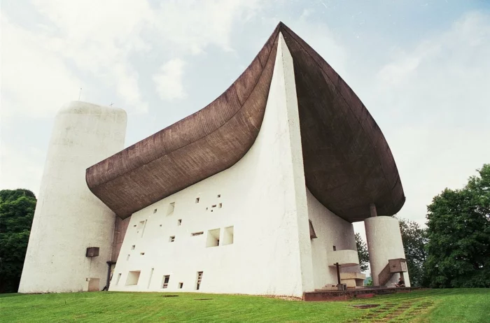 Le Corbusier chapel de notrdame france 1955
