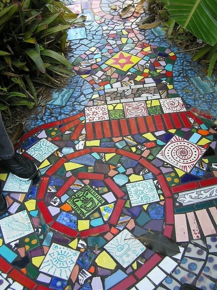 Mosaik selber machen gartenweg mosaiksteine