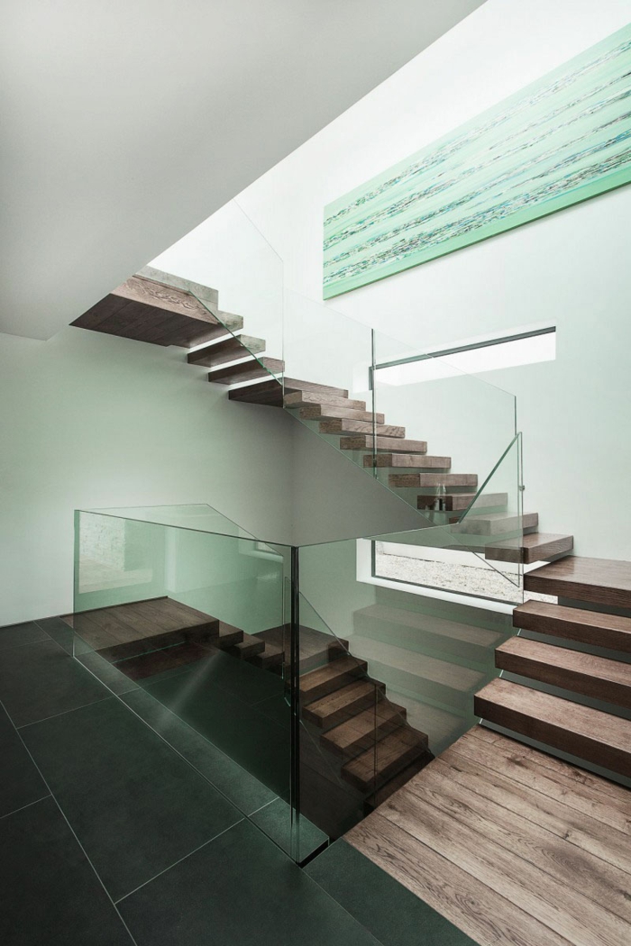 Schwebende Treppe glas geländer