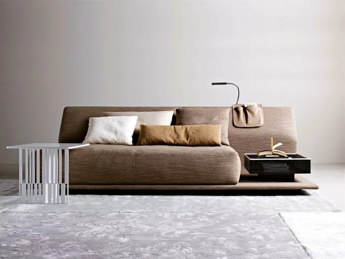 ausgefallene sofas modernes braunes sofa dekokissen