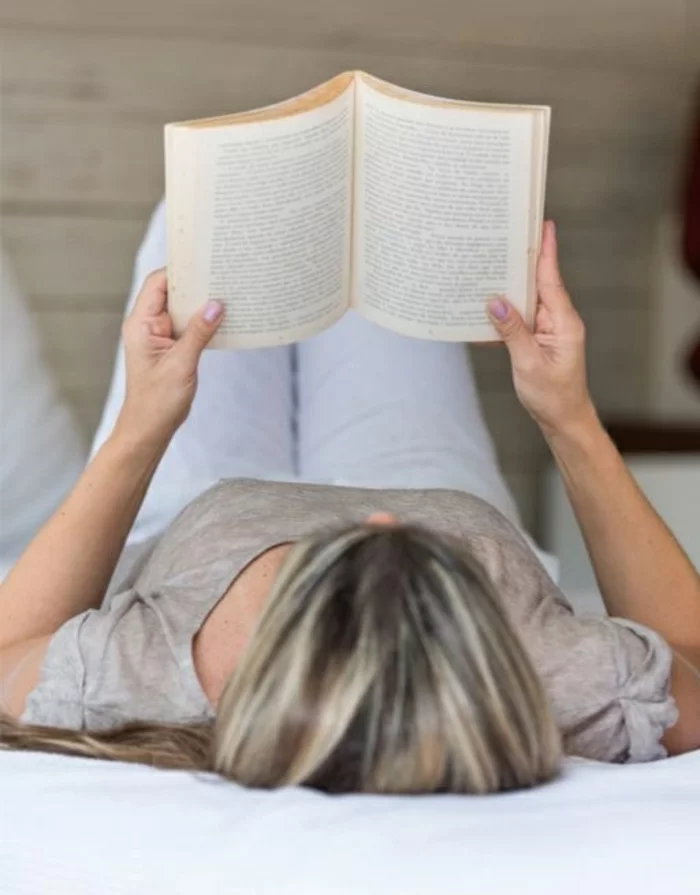 gesunder lebensstil buch lesen entspannung zu hause