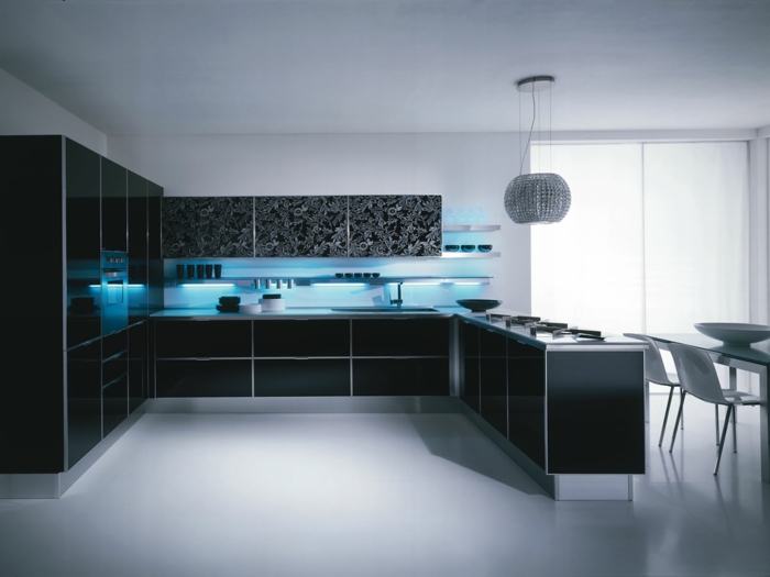 küchenlampen küche beleuchten ideen schwarze spiegeloberflächen