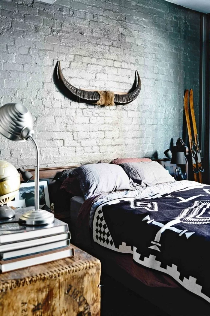 schlafzimmer einrichten in industriellen stil mit attraktiver wanddeko