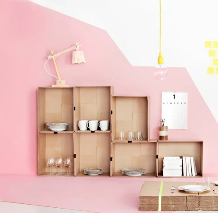wohnzimmer gestalten farbe wandfarbe rosa holzregale