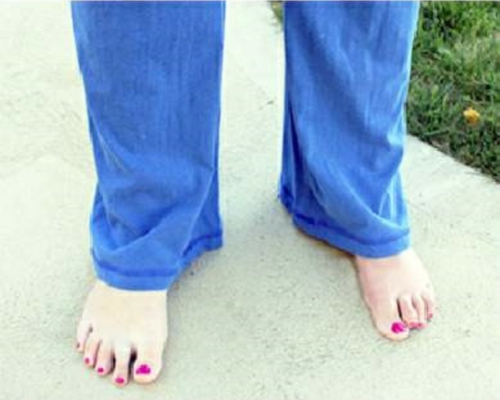 Modetipps kurze Jeans ausstrecken sodass sie passen
