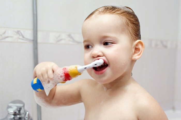 baby zähne putzen richtig gesund tipps