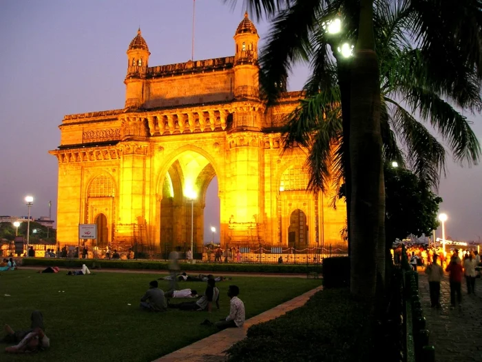 bombay indien mumbai tor nachts